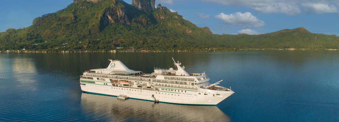 Mesés déli-tengeri fürdőzés és hajóút