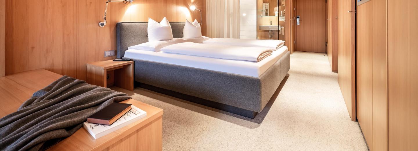 Zimmerbeispiel: Standard Doppelzimmer Balkon