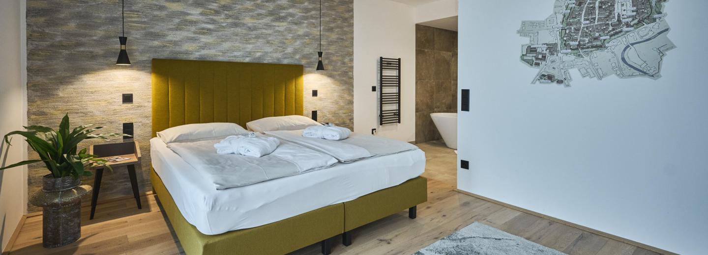 Zimmerbeispiel, Suite „Deluxe“