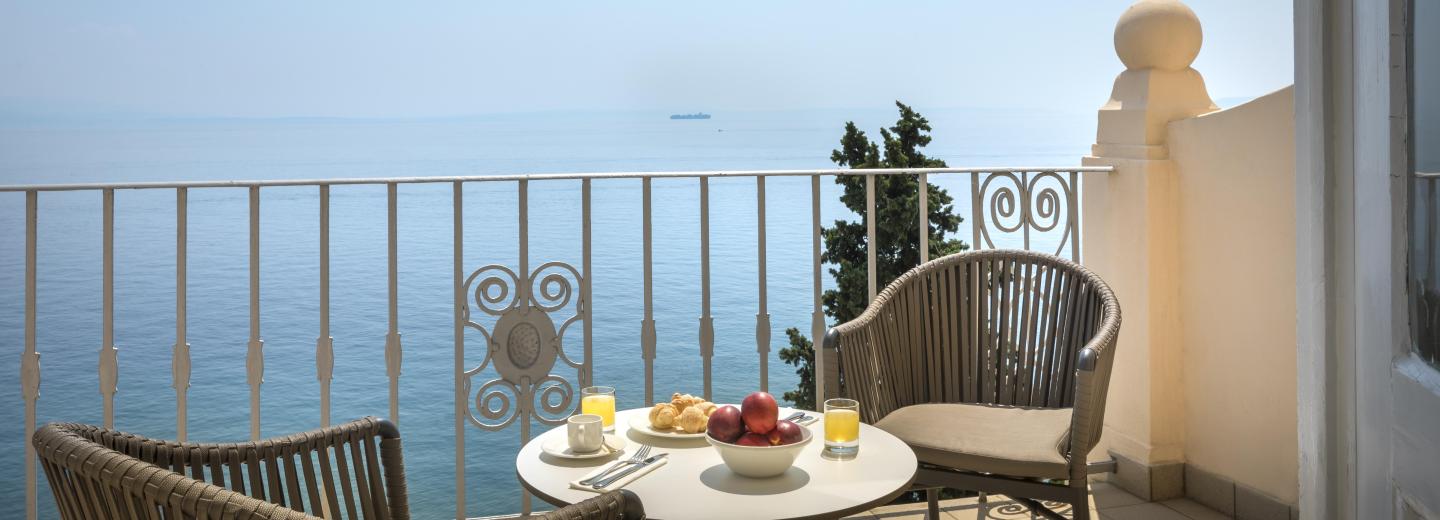 Zimmerbeispiel, Doppelzimmer „Superior Balkon Meerblick“