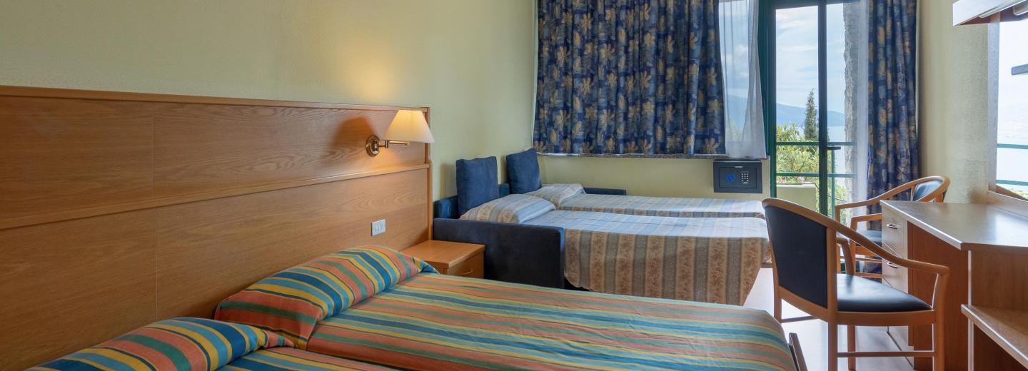 Zimmerbeispiel Vierbettzimmer Standard Balkon