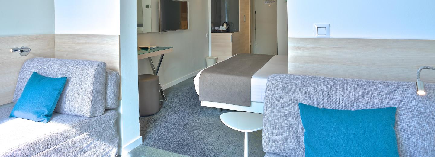 Zimmerbeispiel, Familienzimmer (FZ) „Terrasse Meerseite“