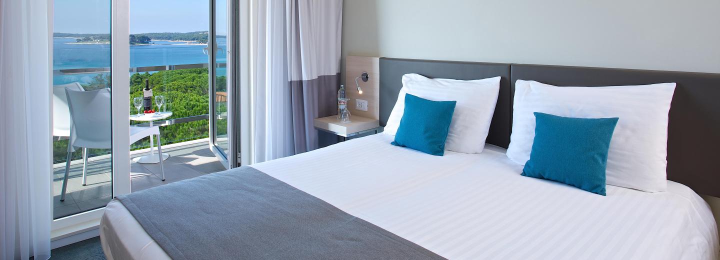 Zimmerbeispiel, Doppelzimmer (DZ) „Superior Balkon Meerseite“