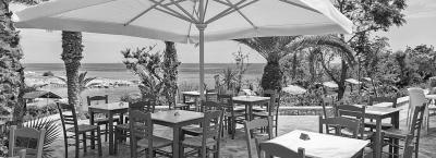 9830377/13-1-yialos-pool-bar_1764158607961.jpg