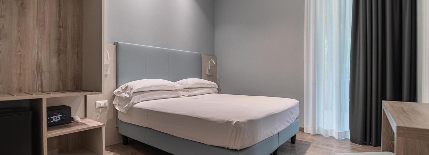 Szoba példa, Deluxe kétágyas szoba erkéllyel