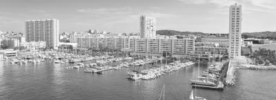 9830863/toulon-hafen-gettyimages-516550099-0_1764752042457.jpg