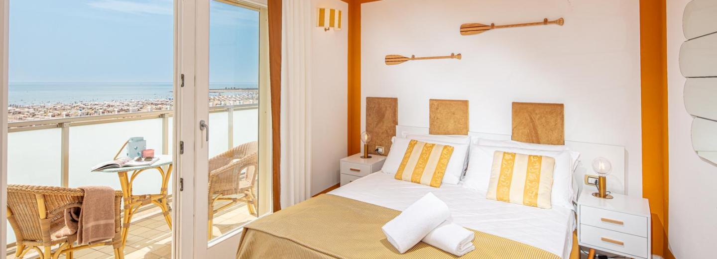 Szoba példa, Classic kétágyas szoba erkéllyel kilátás a tengerre