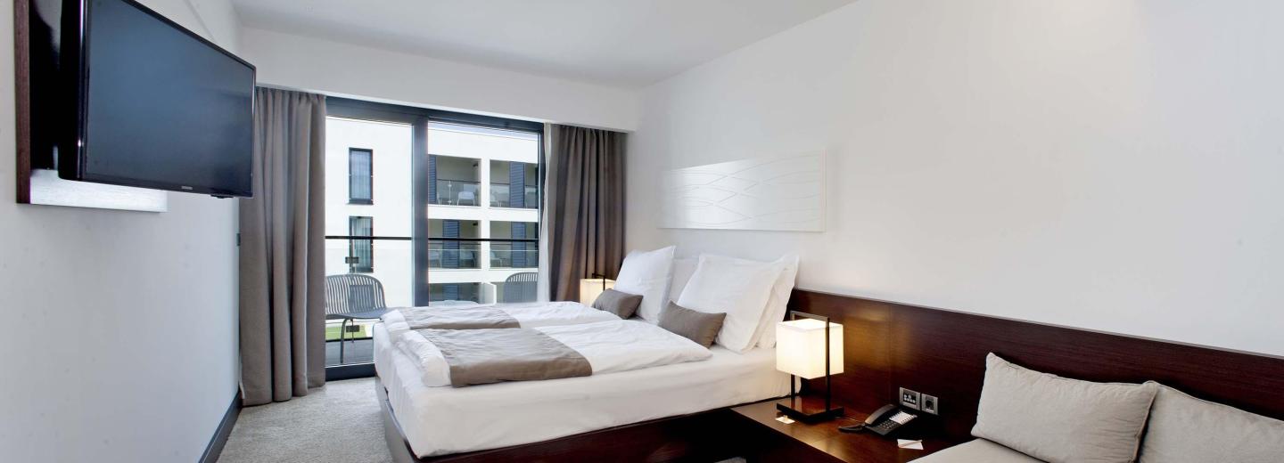 Zimmerbeispiel, Dreibettzimmer Classic Balkon C3B