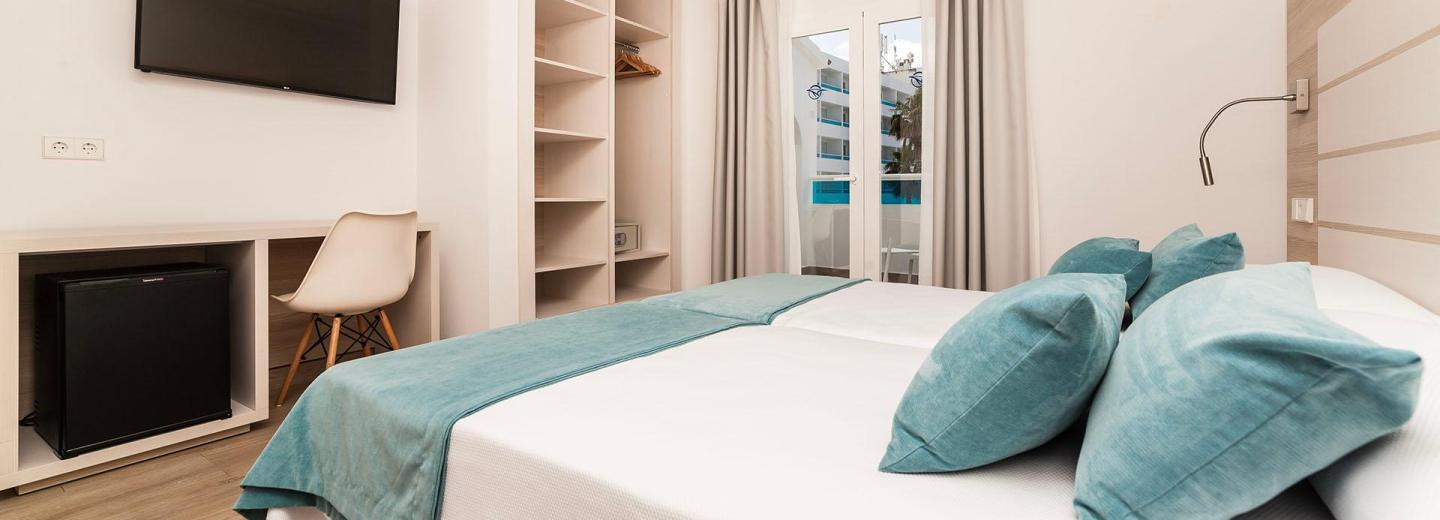 Menorca - Cala Blanca