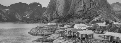 9831377/lofoten-norwegen-gettyimages-1007853556_1765783524556.jpg