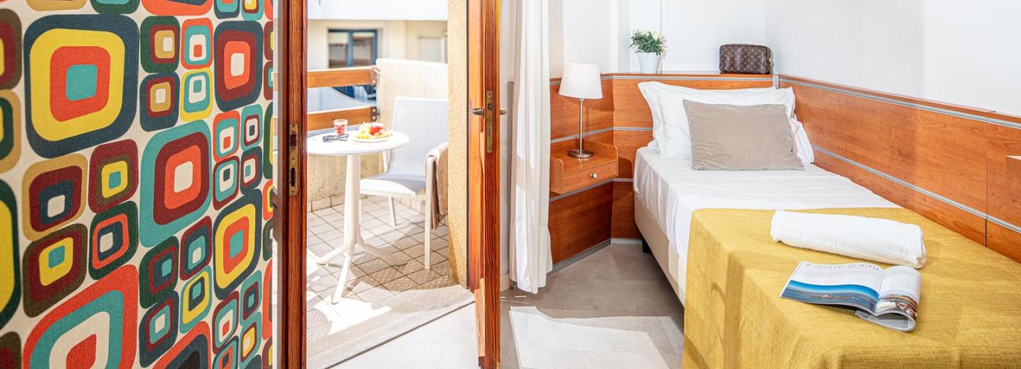 Szoba példa: egyágyas szoba erkéllyel