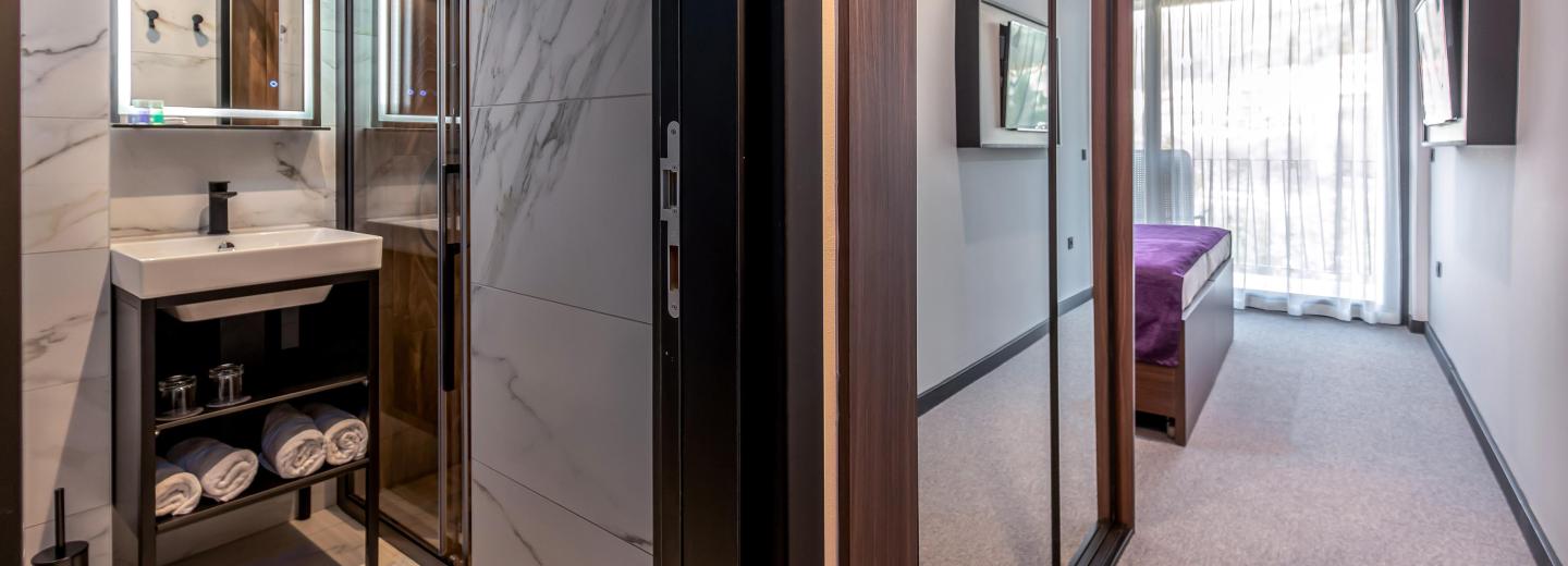 Szoba példa, Standard kétágyas szoba erkéllyel 1S2