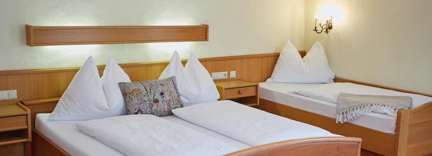 Szoba példa, Háromágyas szoba