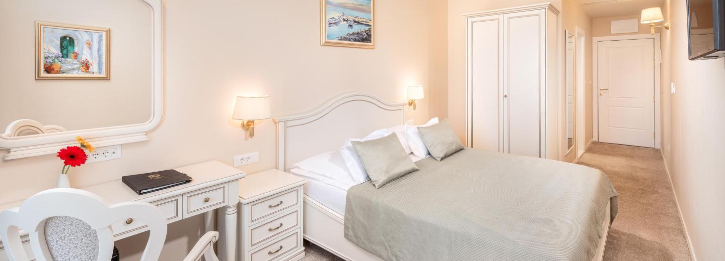 Szoba példa, Egyágyas szoba „French”