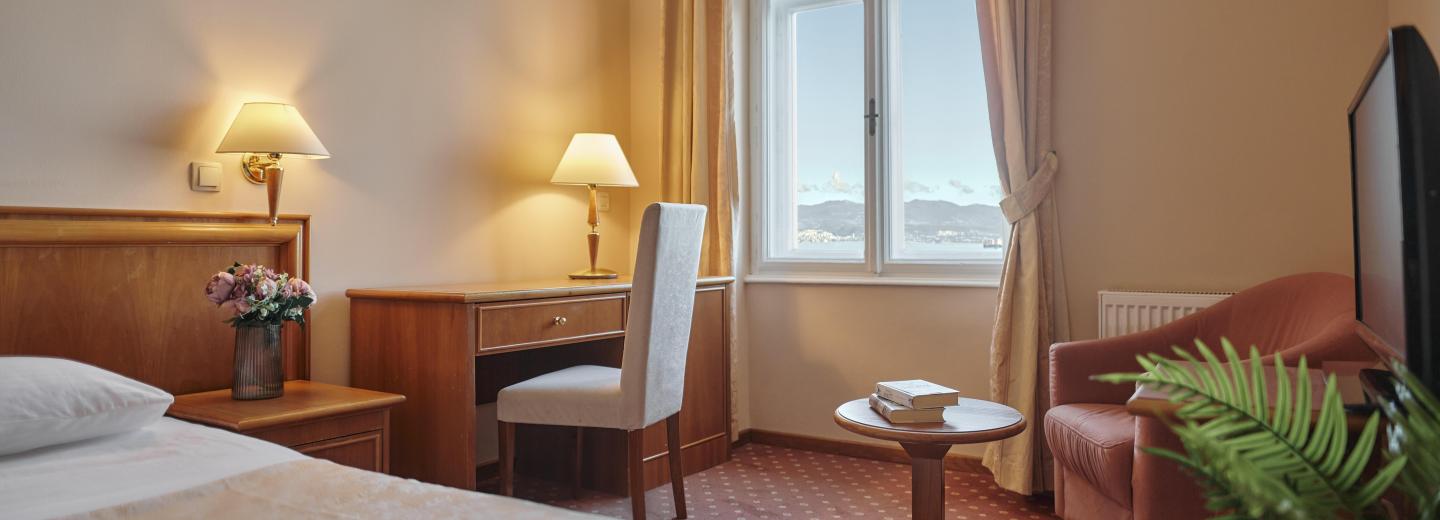 Szoba példa, Tengerre néző kétágyas szoba