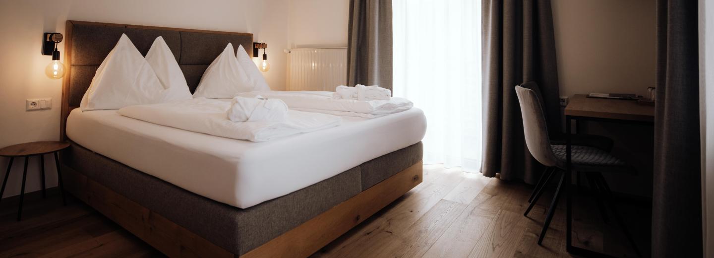 Szoba példa, „WOHL.GEFÜHL” kétágyas szoba