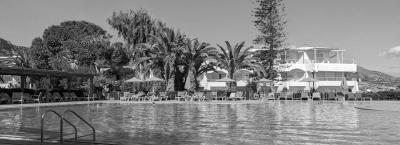 9833575/apollonia-main-pool-20-_1770192547164.jpg