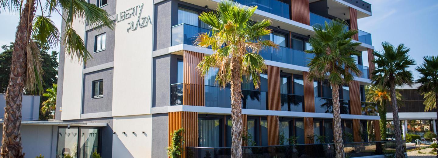 Hotel Liberty Plaza, Novalja 