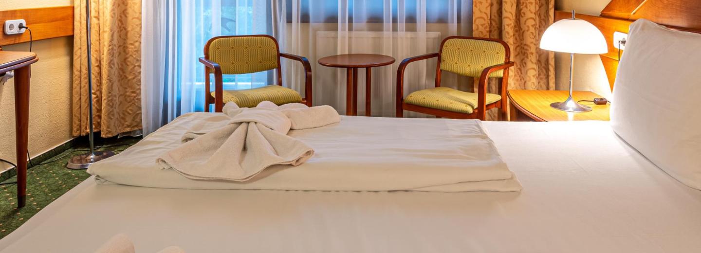 Szoba példa, Superior kétágyas szoba erkéllyel