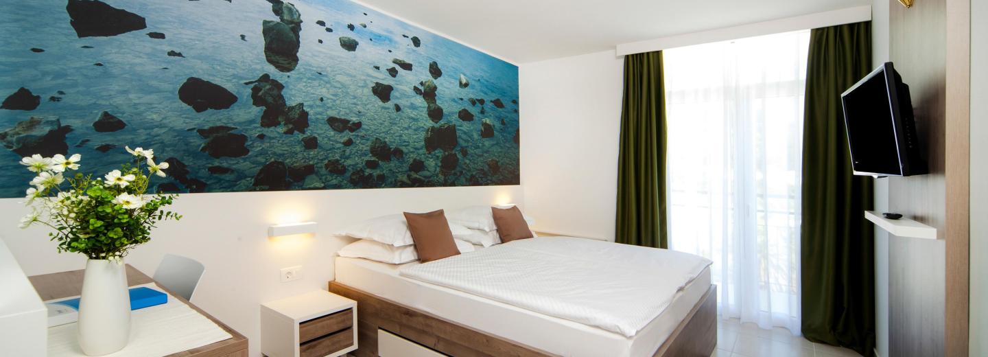 Zimmerbeispiel, Standard Doppelzimmer Balkon Meerseite
