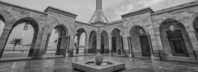 9834590/rashid-al-zayani-mosque-manama-adobestock-295580577_1772530025752.jpeg