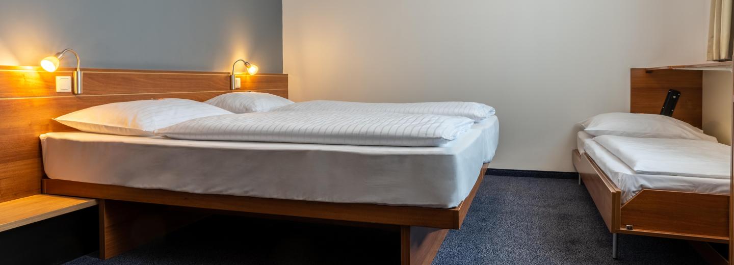 Szoba példa: Háromágyas szoba