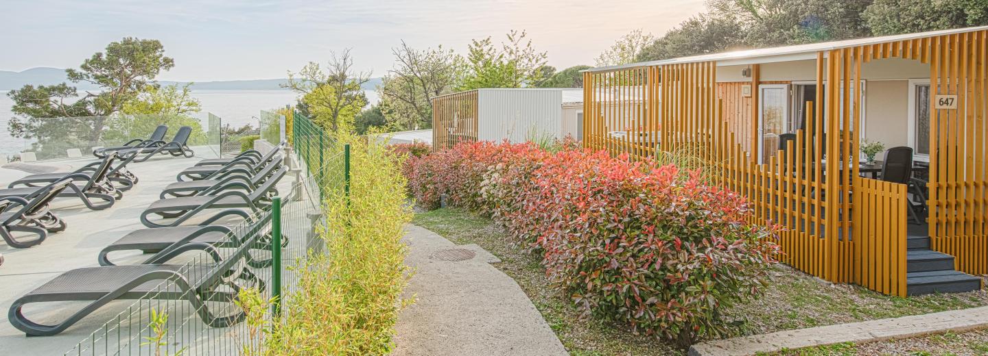Zimmerbeispiel, Premium Mobile Home Jacuzzi Terrasse "Relax Salumbra"