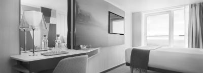 9835028/balconycabin_1772547670926.jpg