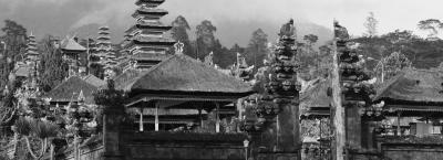9835039/vbg23786-muttertempel-pura-besakih-bali_1773231514929.jpg