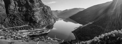 9836112/vbg229183-aurlandsfjord-stadt-flam-im-morgengrauen_1774267932244.jpg