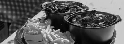9846425/muscheln-pommes-adobestock-287968107_1776937944198.jpeg