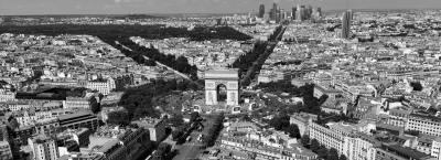 9846425/paris-sternf-rmige-stra-en-um-triumpfbogen-adobestock-1486591731_1776944299542.jpeg