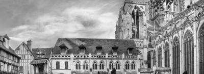 9846425/rouen-kathedrale-adobestock-1878899739_1776937778906.jpeg