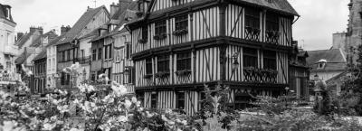 9846425/vernon-fachwerkhaus-adobestock-334160323_1776944177509.jpeg