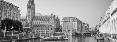 9853434/hamburg_1778075282424.jpeg
