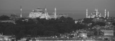 9862320/vbg32334-istanbul-am-abend_1777982651910.jpg