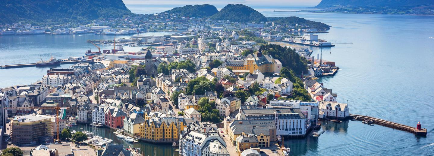 Norwegische Fjordlandschaft - Kreuzfahrt