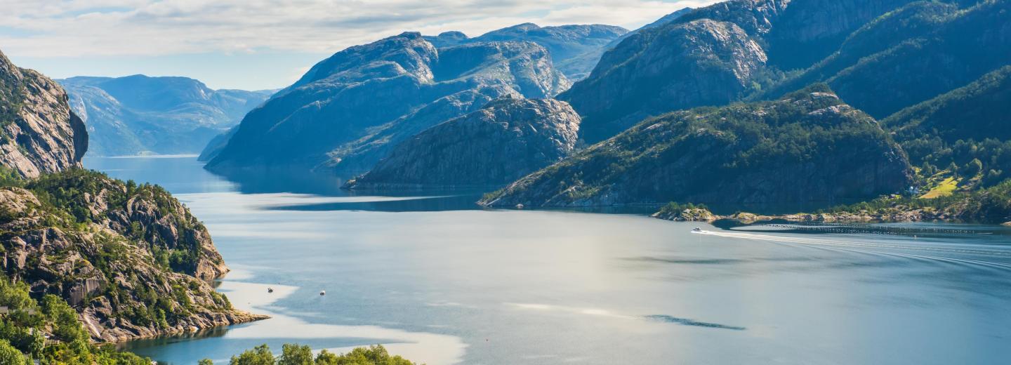 Norwegische Fjordlandschaft - Kreuzfahrt