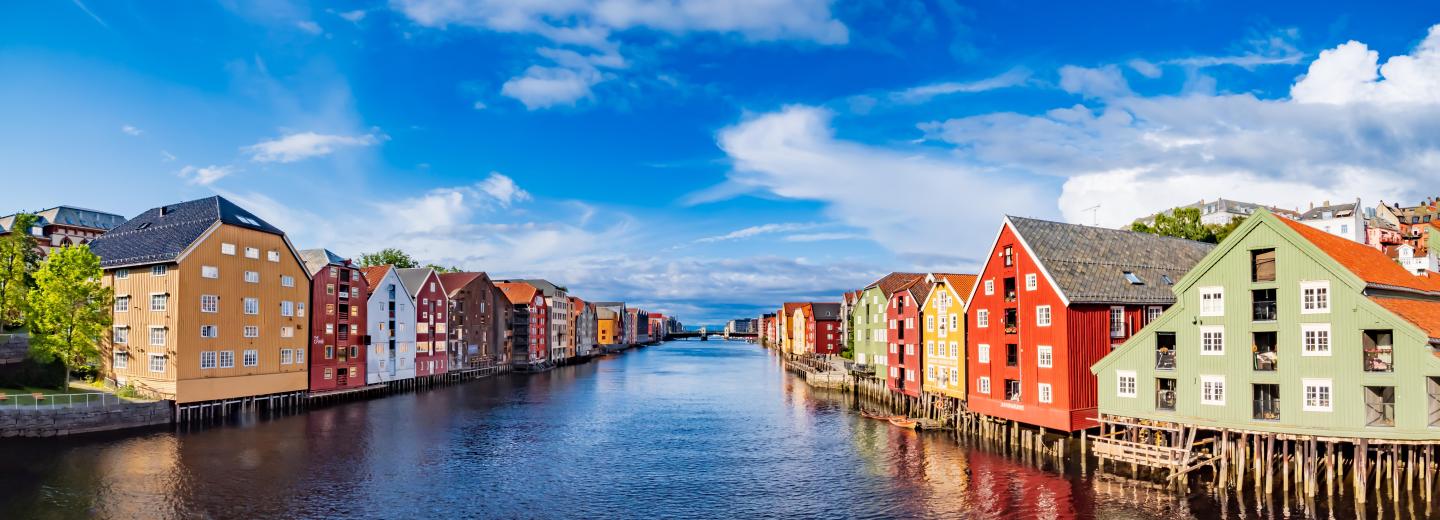 Norwegische Fjordlandschaft - Kreuzfahrt
