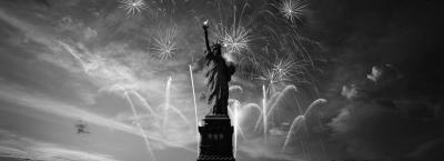 9919097/newyork-freiheitsstatue-feuerwerk-colourbox10068738-erweitert_1781764572795.jpg